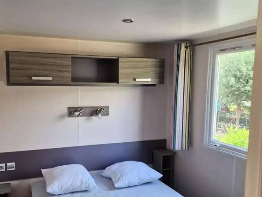 Foto 9 von 23: Camping La Provençale - Mobilheim 4 personen - Mobilheim Olivier 3 Zimmer 4 Personen Klimatisiert + TV