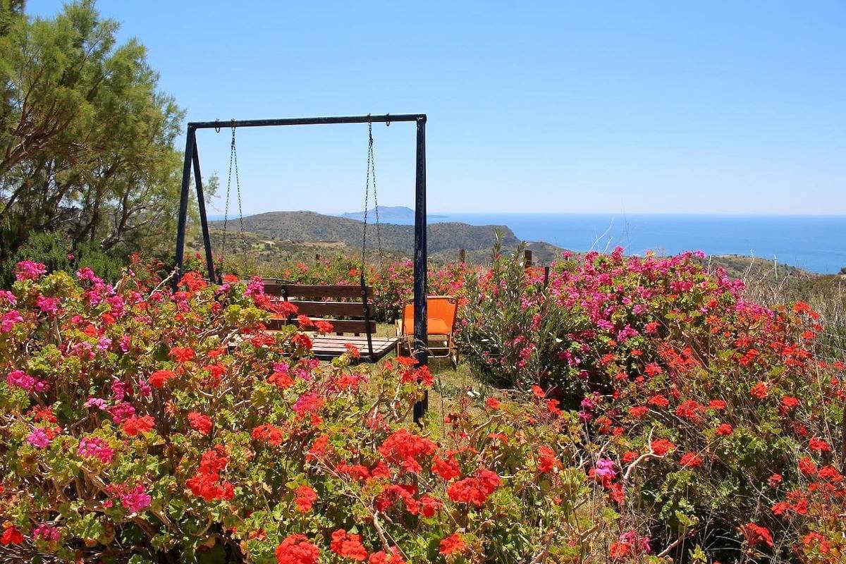Foto 3 von 38: Panoramablick aufs Meer, fußläufig zum Strand, Wifi  - Ferienhaus Triopetra, Kreta