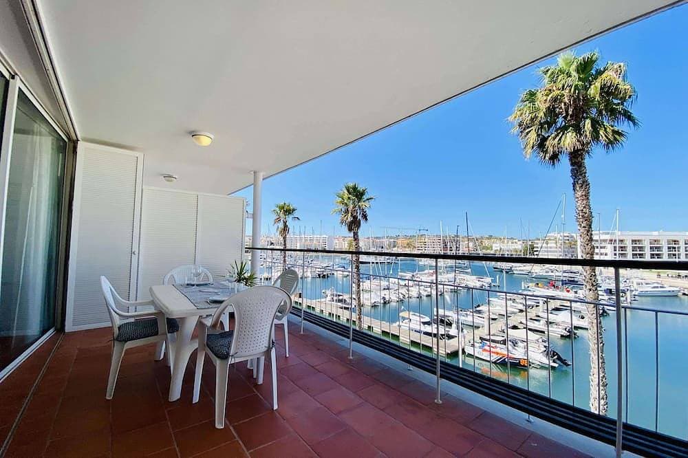 Foto 10 von 11: Exquisite 1-Zimmer-Wohnung in Lagos Marina mit Pool