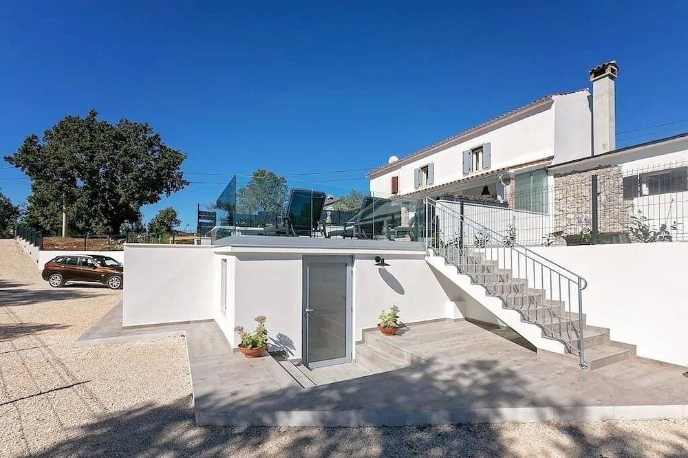 Foto 7 von 20: Villa Lulu with heated pool, sauna and hot tub