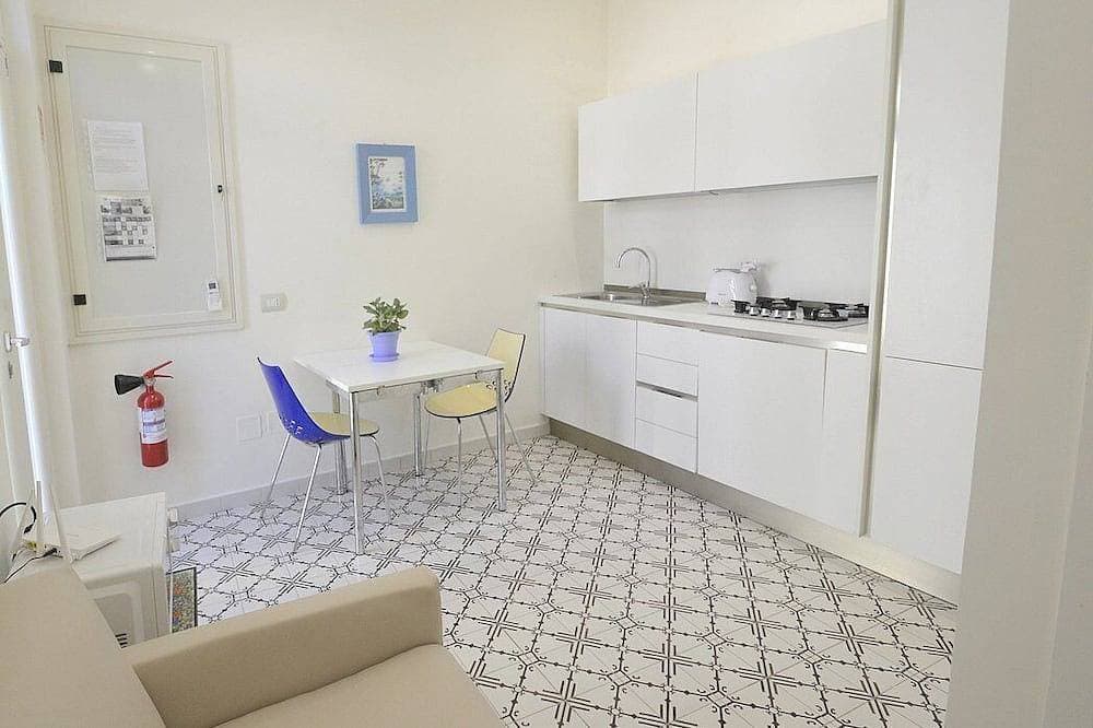 Foto 12 von 19: Villa Elicona A: A welcoming apartment situated in a central location, at a short distance from the Cathedral of Ravello, with Free Wi-Fi.