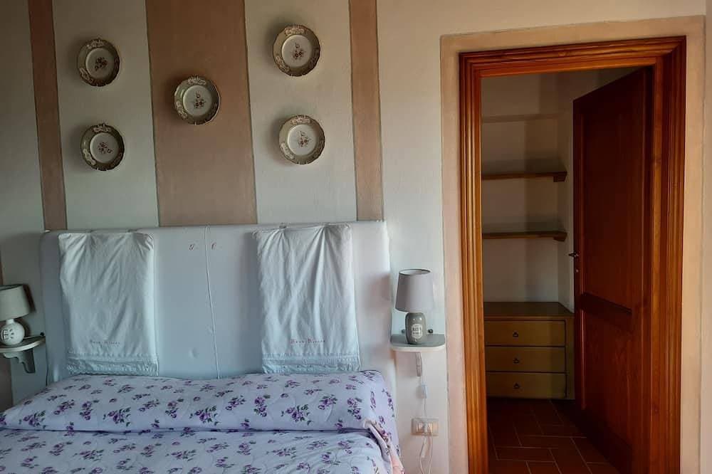 Foto 5 von 30: Typisch toskanisches Landhaus auf den Hügeln zwischen Viareggio und Camaiore.