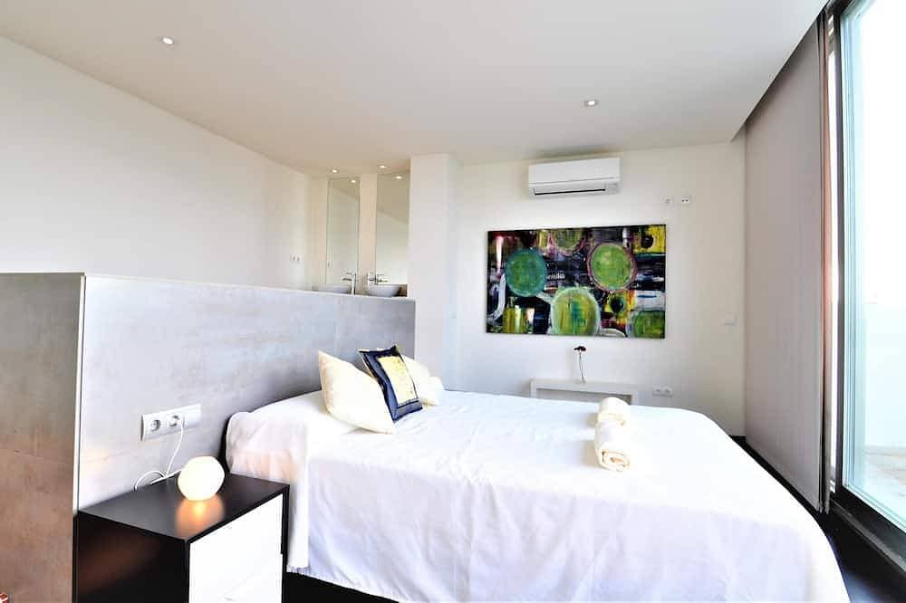 Foto 7 von 30: Moderne Villa in der Nähe von Golf und mit privatem Pool - Last minute offer Juni und Juli - Kostenloses WLAN
