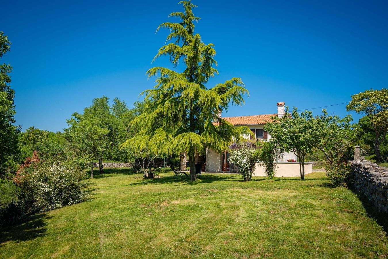 Foto 2 von 32: Ferienhaus Marija-Lorena * ruhige Lage, 5000 m2 Privatgrundstück, WLAN