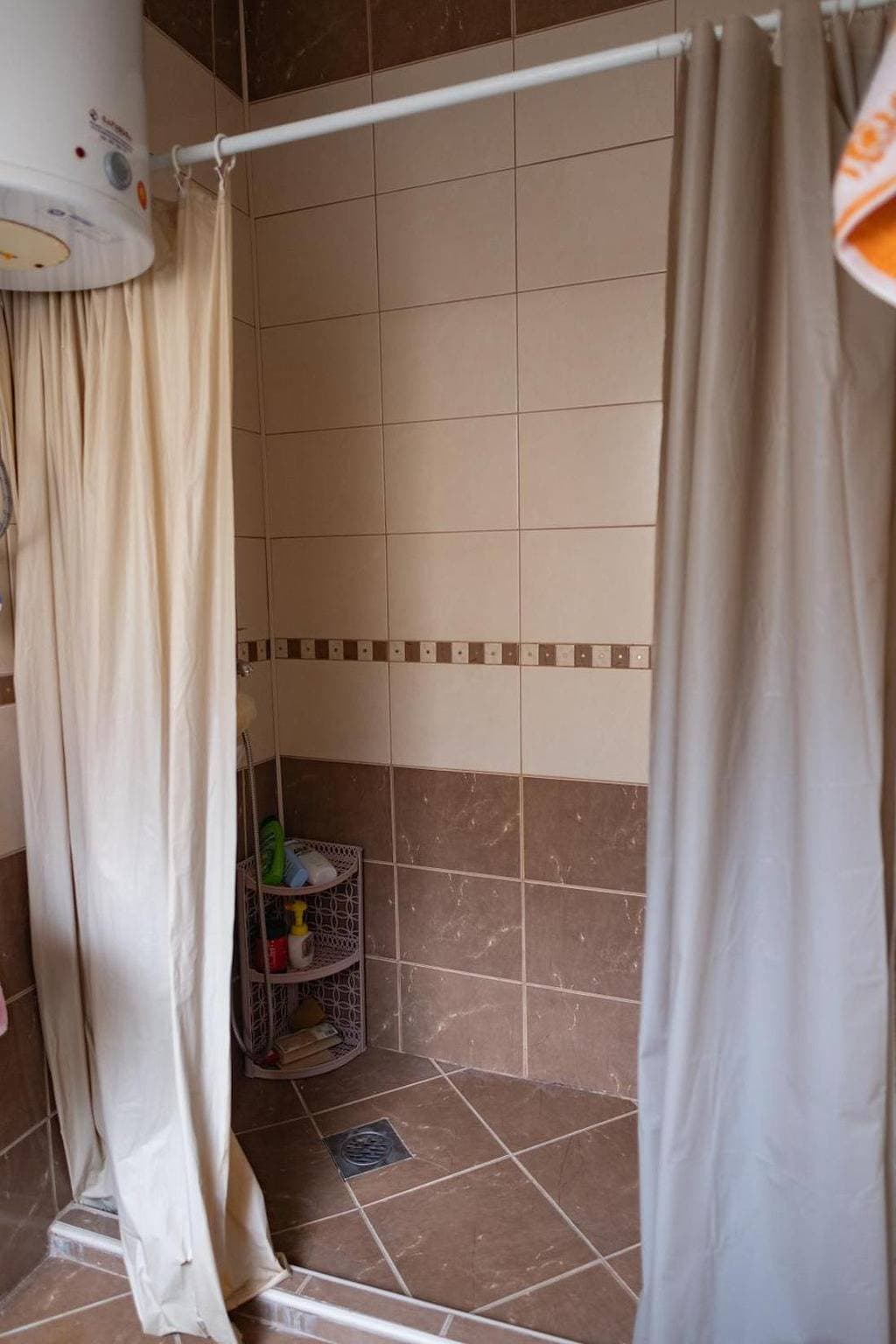 Foto 6 von 22: Geras Haus in der Nähe des Uhrturms