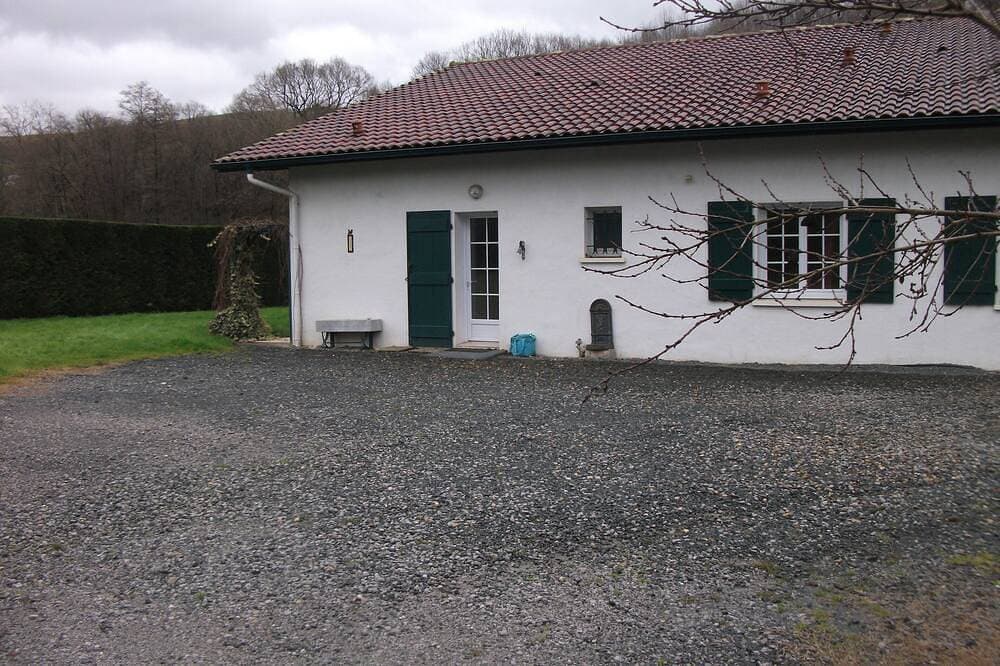 Foto 10 von 12: Country house 2 minutes from the lake of St Pée in a quiet area.
