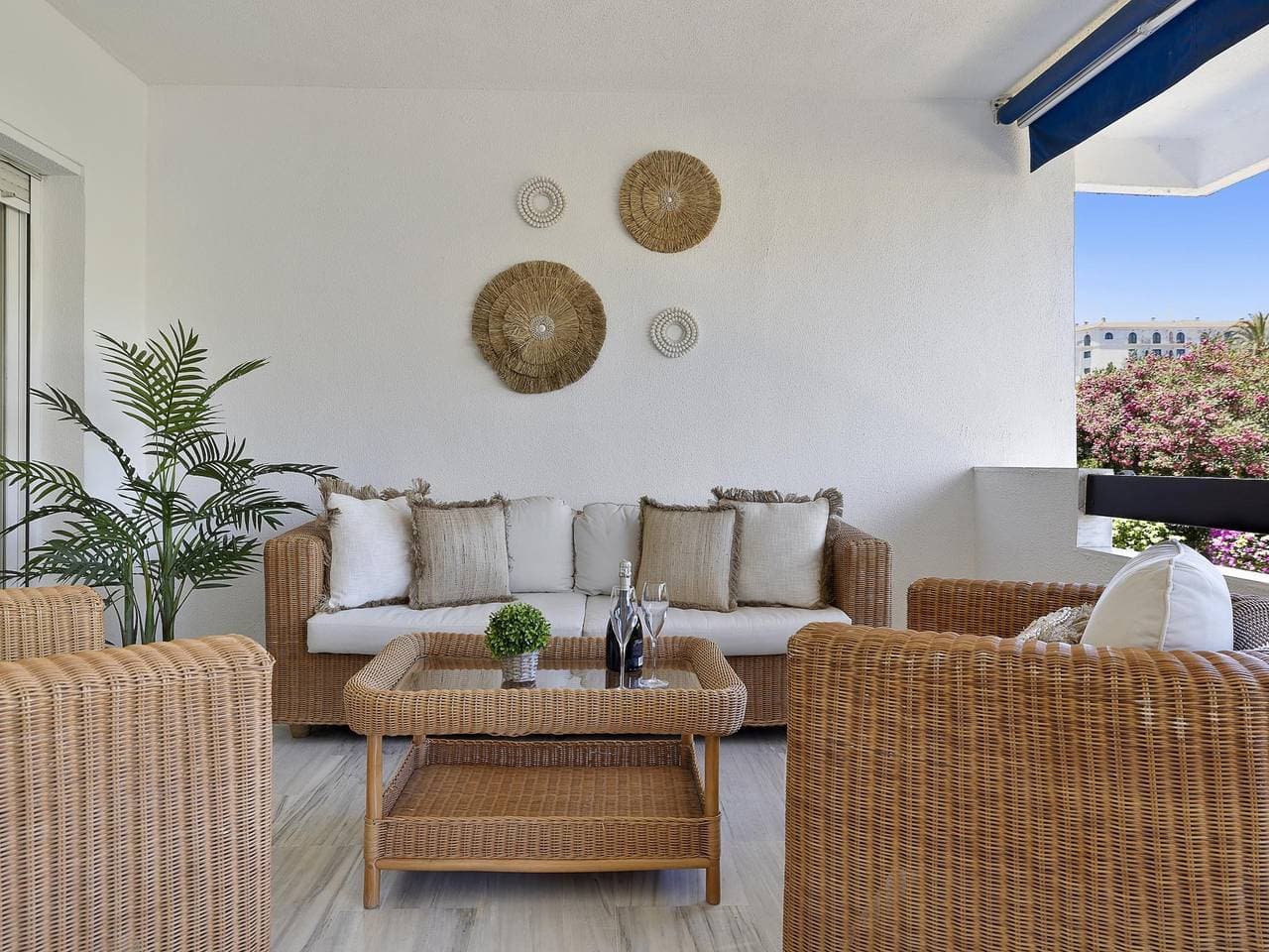 Foto 10 von 43: Ferienwohnung für 4 Personen mit Terrasse
