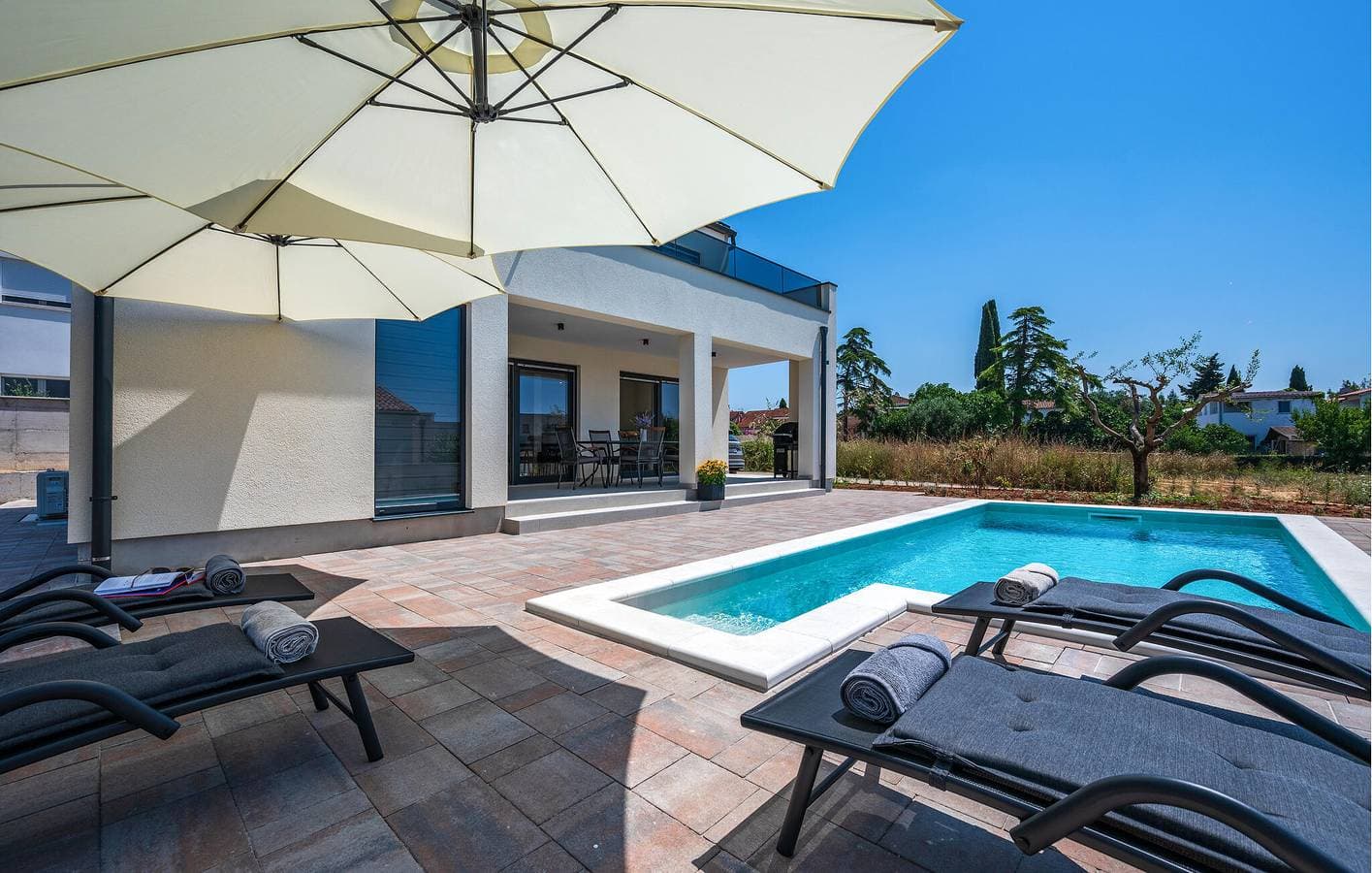 Foto 10 von 41: Gemütliche Ferienwohnung mit Meerblick, Pool und Parkplatz in der Nähe des Strandes von Fažana