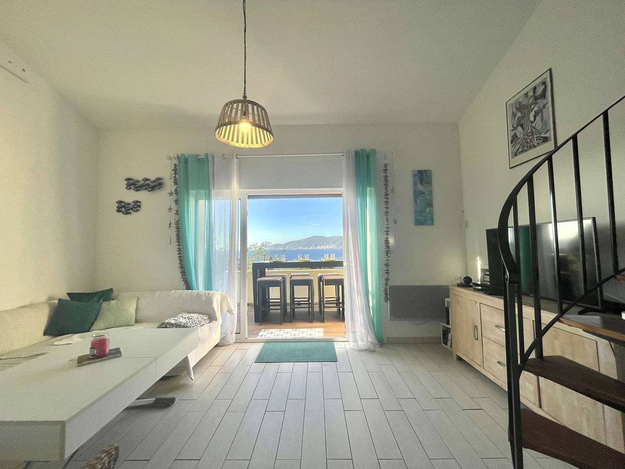 Foto 8 von 27: Ferienhaus mit 4 Zimmern, Klimaanlage und Parkplatz in Porticcio