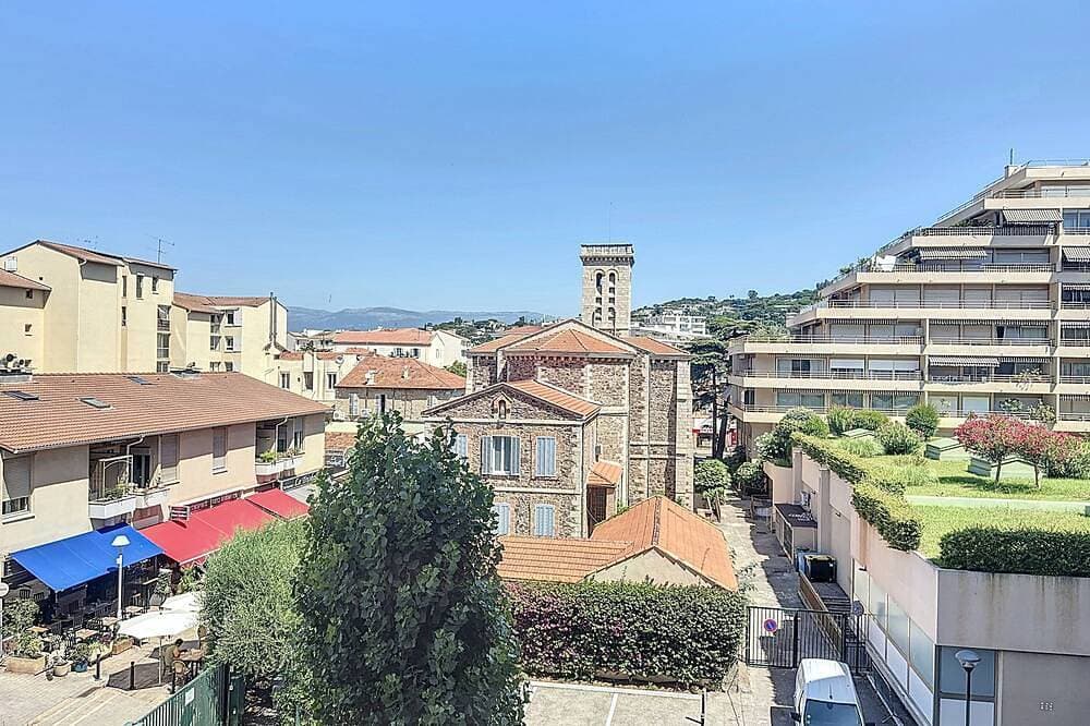 Foto 10 von 11: Studio with parking in secure residence 50m from the sea and beaches