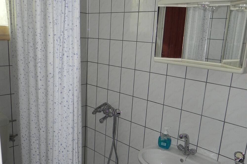 Foto 6 von 19: 4-Zimmer-Ferienwohnung am Strand Sveta Nedilja, Hvar