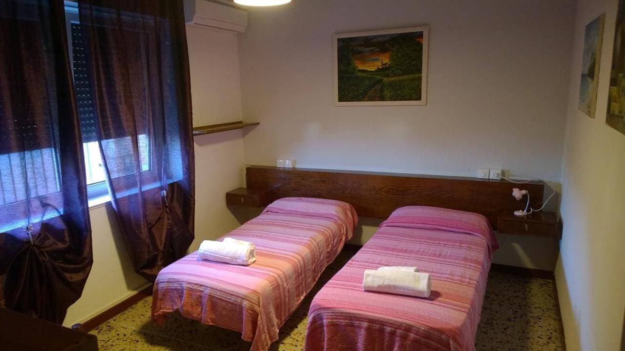 Foto 10 von 12: Twin Room