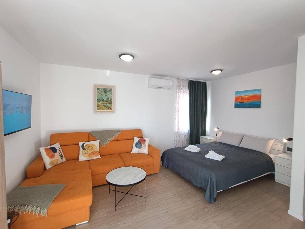 Apartman Novis 1