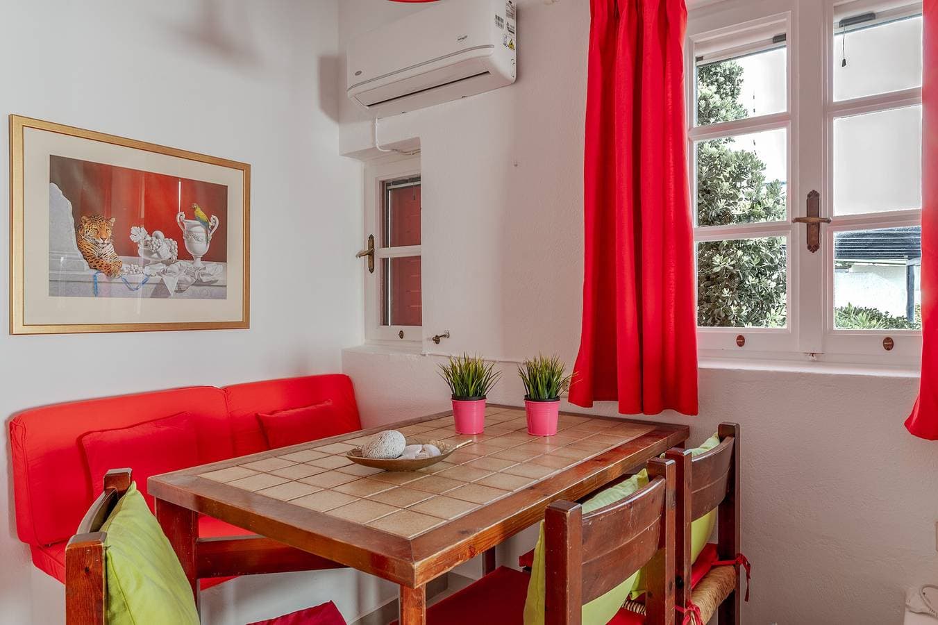 Foto 12 von 20: Ferienwohnung 'Paris House' mit Meerblick, Wi-Fi und Klimaanlage