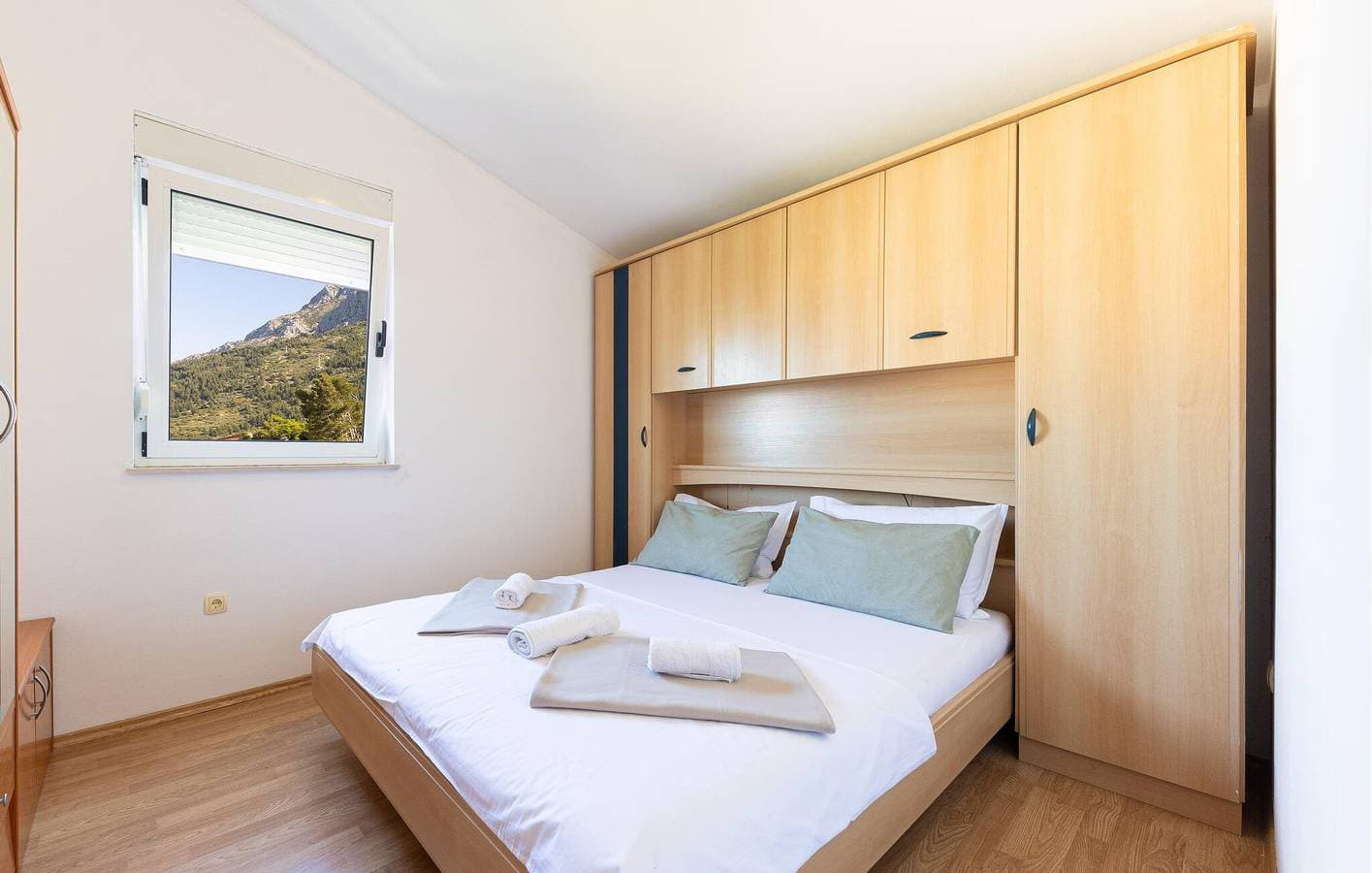 Foto 6 von 21: Gemütliches Apartment mit Meerblick, Terrasse, Parkplatz und WLAN – 900 m vom Strand entfernt