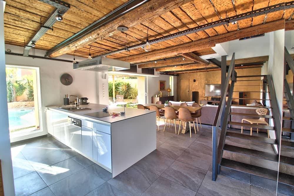 Foto 13 von 21: Haus mit Pool und Garten, 4 Schlafzimmer, 8 Personen, großes Wohnzimmer, 2 Badezimmer