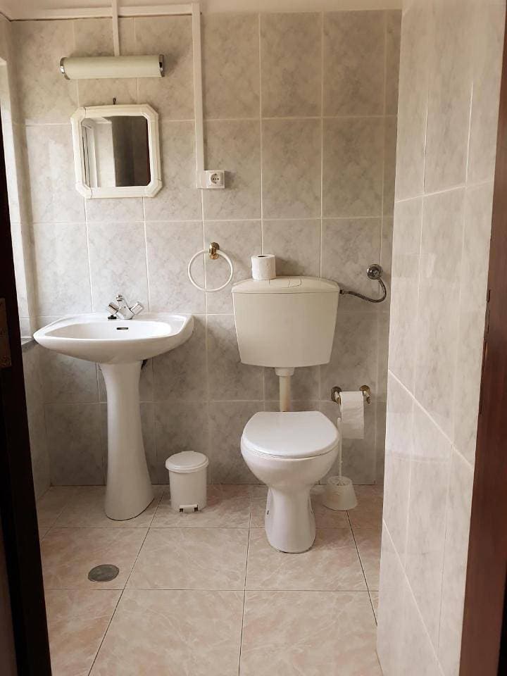 Foto 6 von 9: Double Room with Private Bathroom