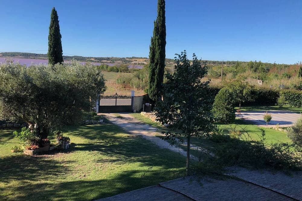 Foto 13 von 30: Komplette Unterkunft im 1. Stock eines provenzalischen Hauses mit freiem Blick auf die Teiche