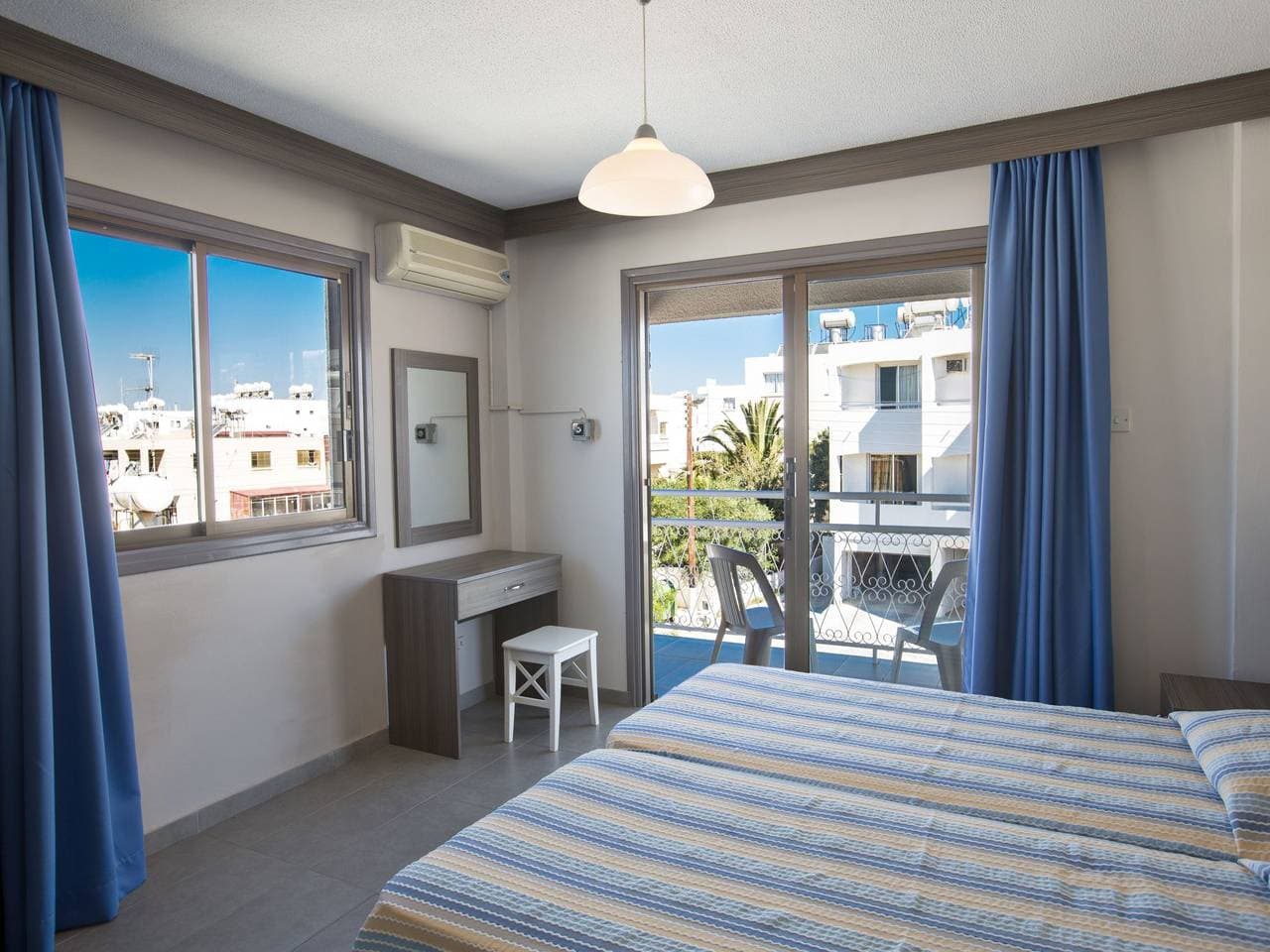 Foto 7 von 10: Zwei-Zimmer-Wohnung mit Balkon