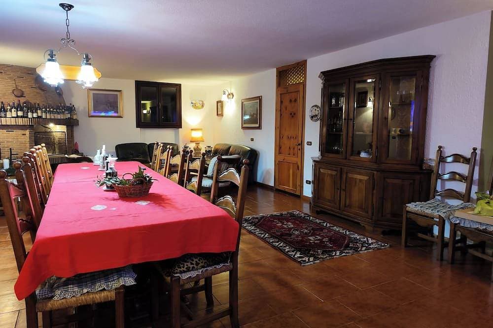 Apartment in Villa Jolanda 1