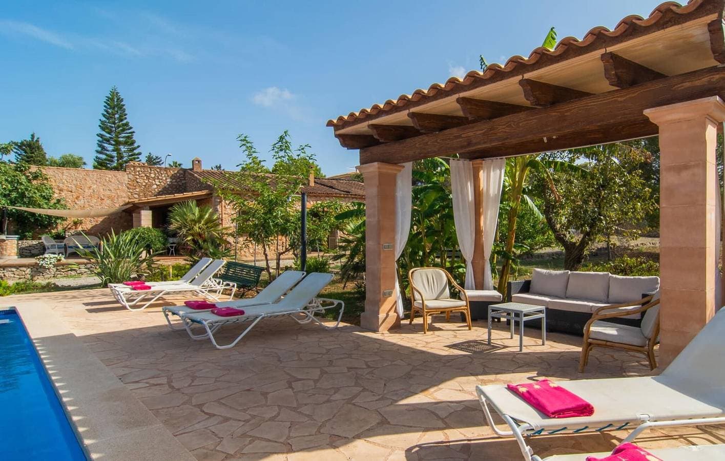 Foto 5 von 41: Gemütliche Wohnung mit Terrasse und Pool, 900m zum Strand Sa Marjal