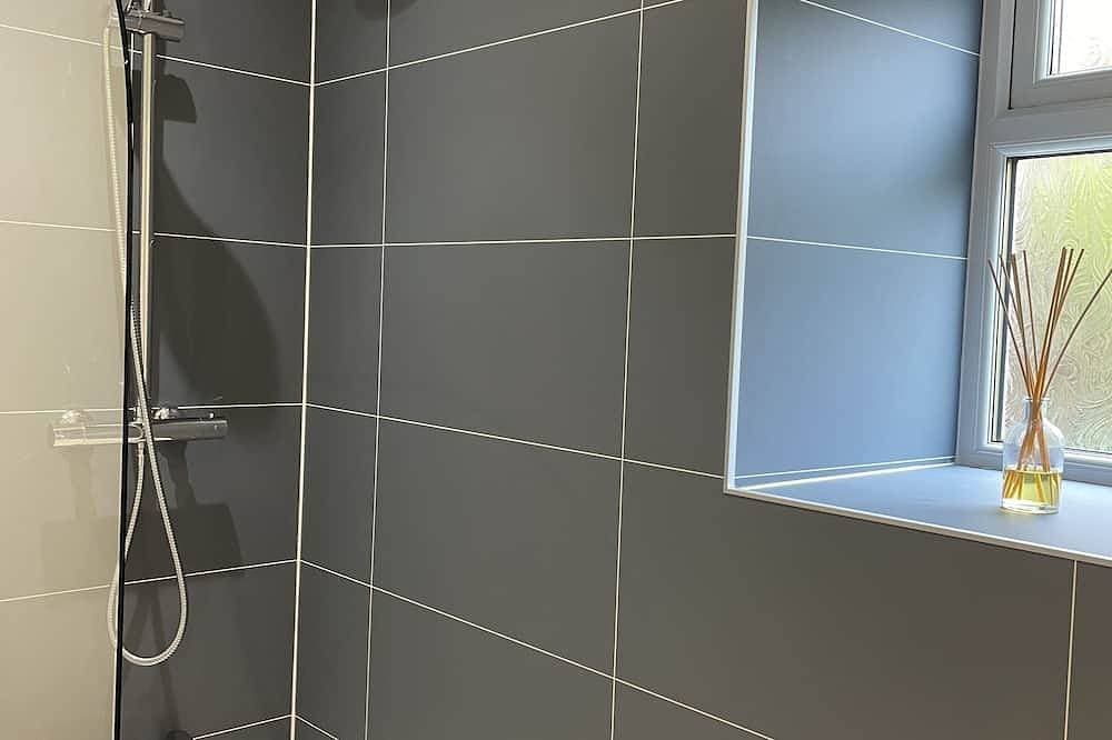 Foto 8 von 23: Neu - Erdgeschoss Gartenwohnung nur wenige Schritte vom Ufer entfernt.