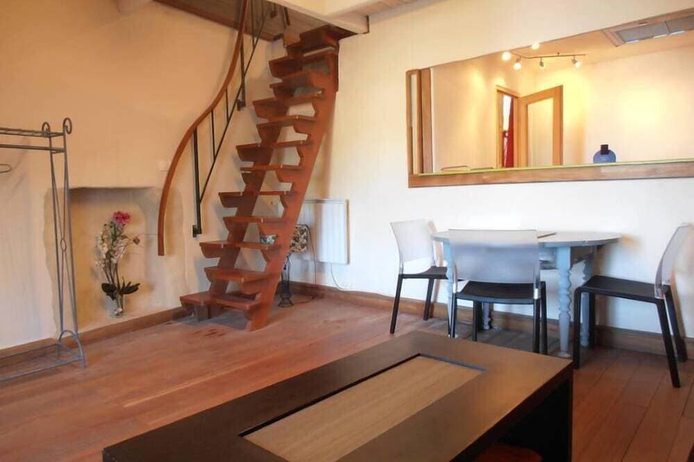 Foto 7 von 18: Wohnung Innenstadt Blick über den Hafen und die Zitadelle Vauban