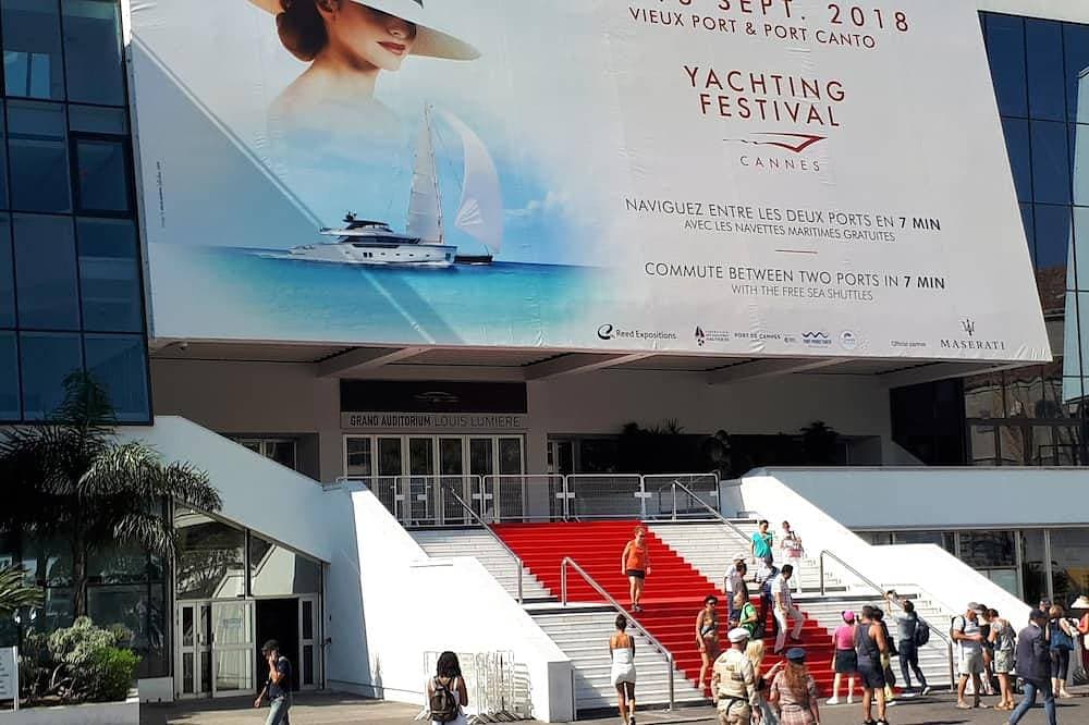Foto 12 von 20: Melo’s Studio - Blick über Cannes - Meerblick - WLAN