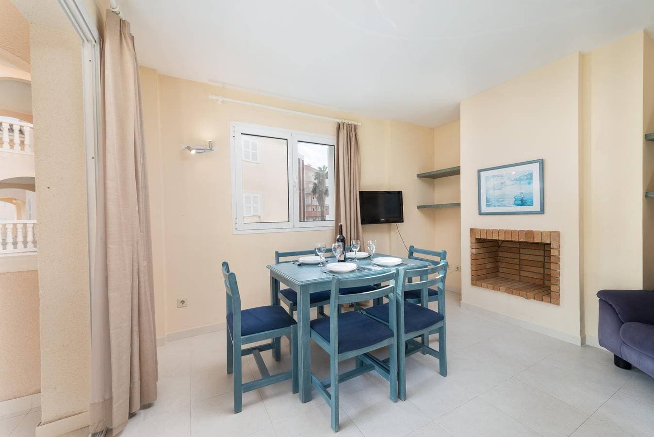 Foto 9 von 24: Oro Del Mar IV Apartamento O5- Das Apartment ist nur 340m vom Strand entfernt und hat einen Gemeinschaftspool. WiFi gratis