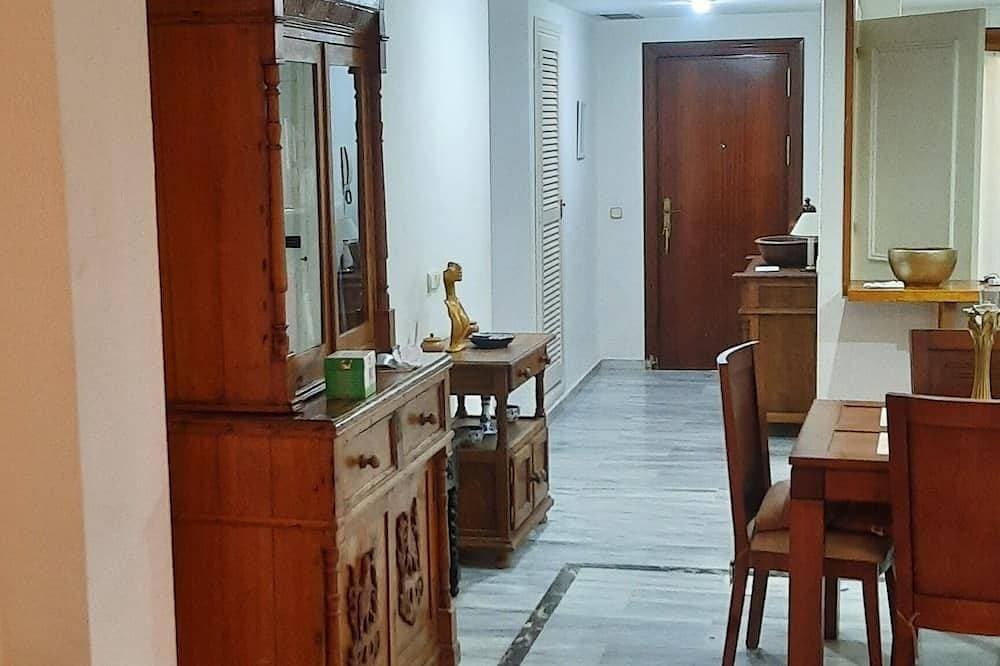 Foto 6 von 28: Gut ausgestattete 2 Schlafzimmer, 2 Badezimmer Apartment im Poolbereich