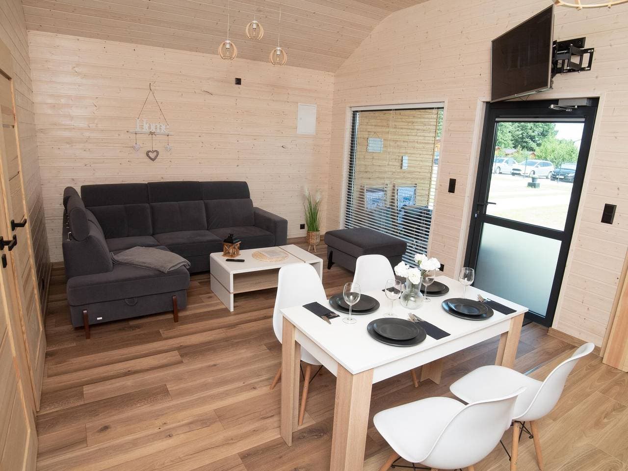 Foto 2 von 30: Ferienhäuser mit Terrassen, in Strandnähe