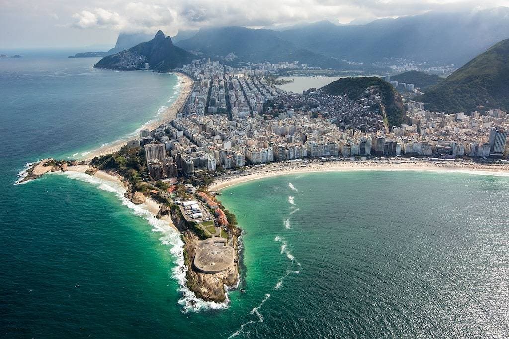 Foto 5 von 45: Rio Zona Sul Season neben Christ und Copacabana
