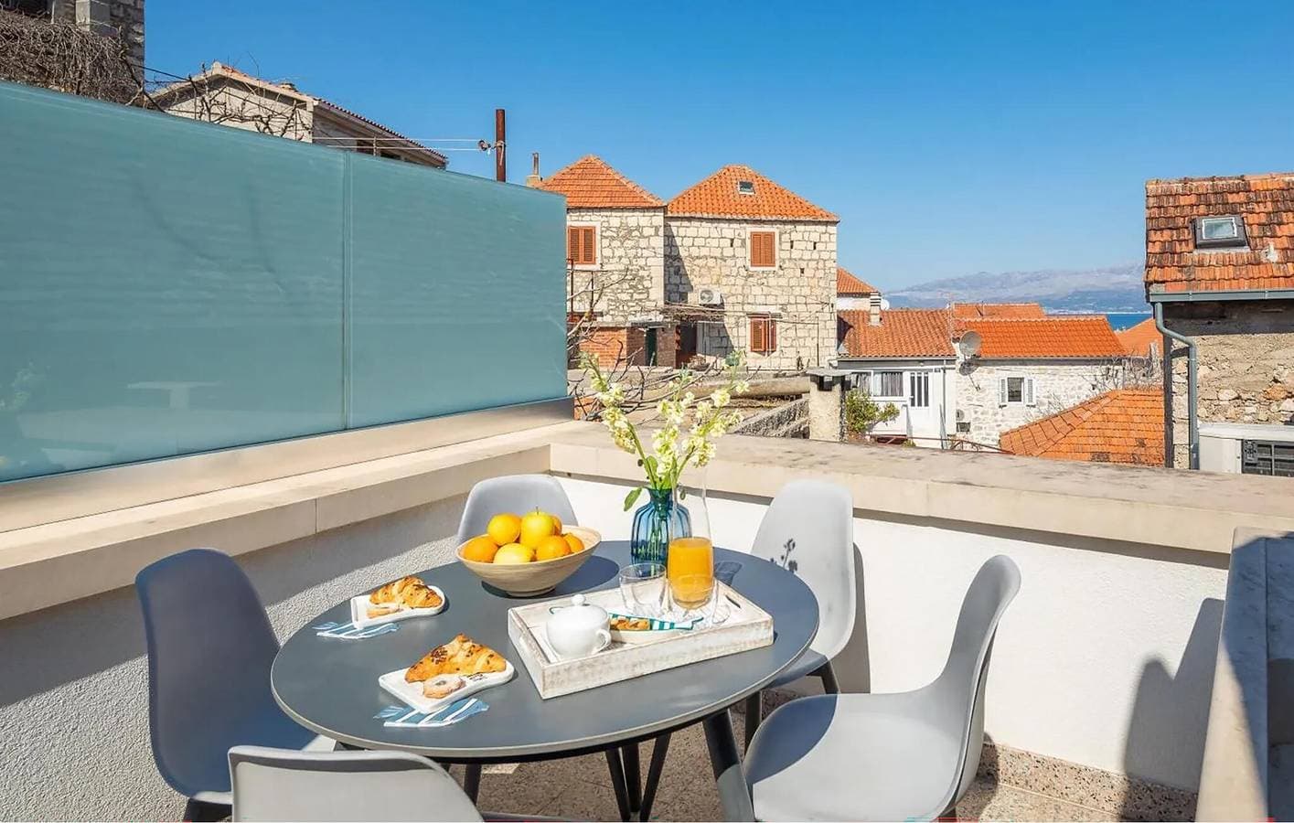 Foto 2 von 21: Urlaub am Meer: Gemütliche 1-Zimmer-Wohnung mit Terrasse und Annehmlichkeiten, 300 m vom Strand entfernt