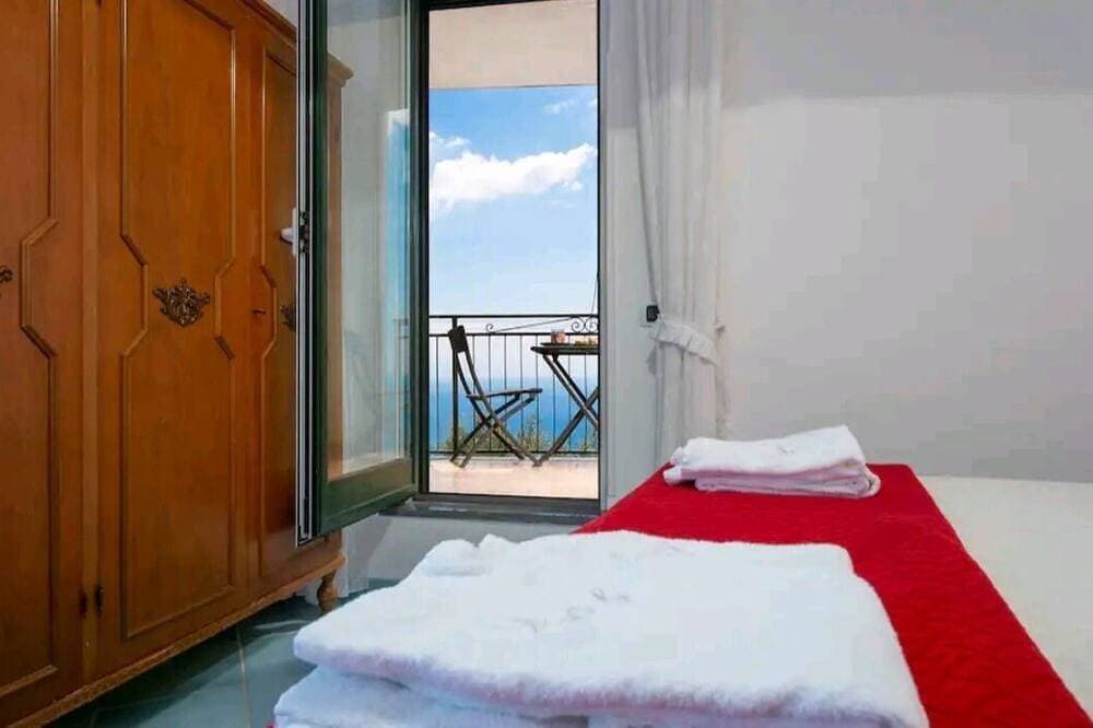 Foto 3 von 16: On the Amalfi Coast: Romantic House \"Bouganvillea\"