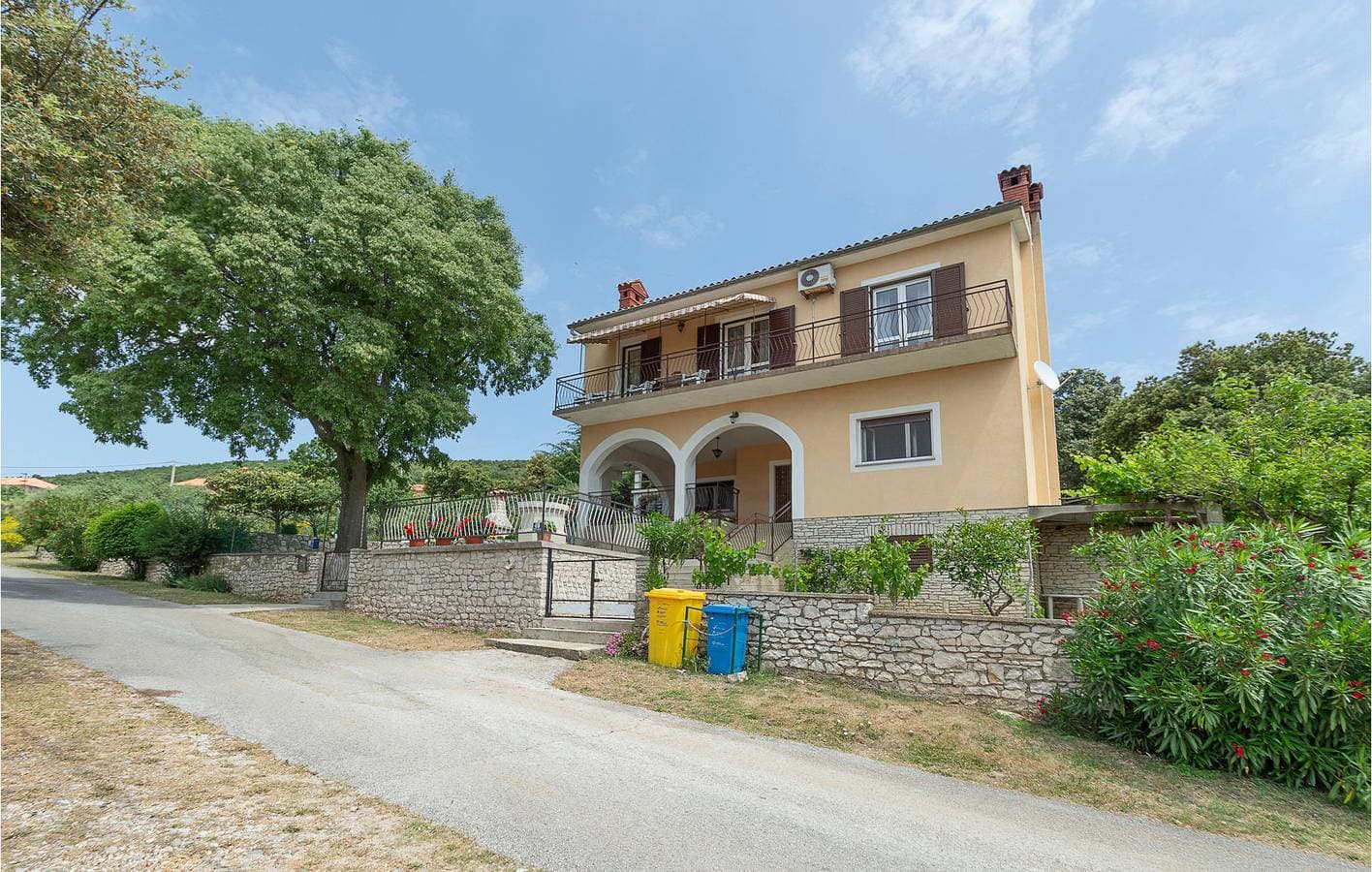 Foto 4 von 39: Gemütliches Apartment mit 1 Schlafzimmer, Meerblick, WLAN und Terrasse, 1,5 km vom Strand entfernt