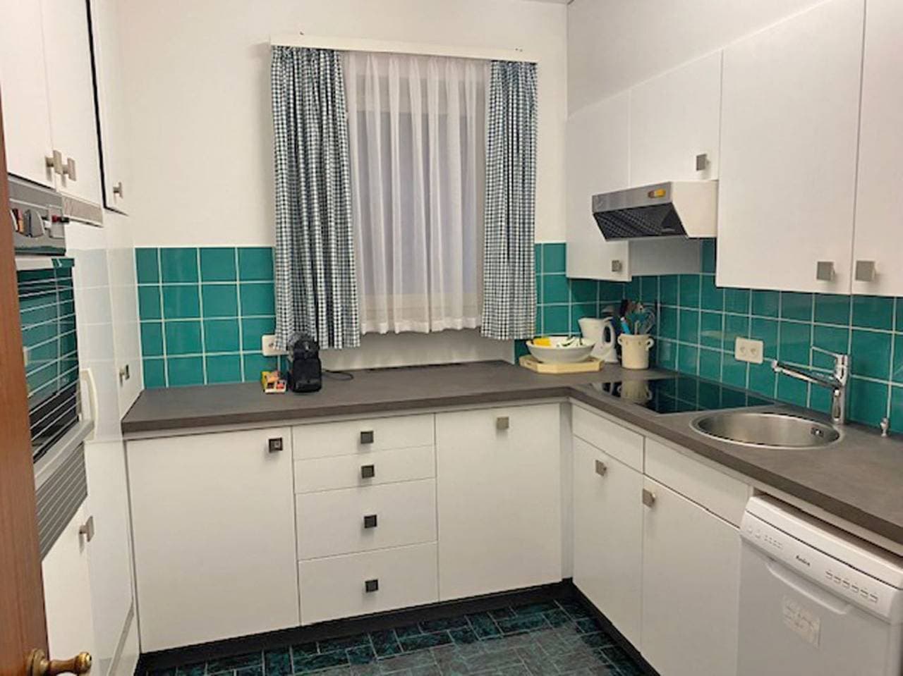 Foto 7 von 10: Wohnung an erhöhter Lage mit herrlicher Panoramasicht auf den Brissagoinseln