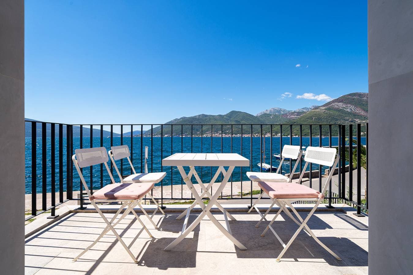 Foto 6 von 89: Villa Lastva ist eine Fünf-Sterne-Luxusvilla am Meer mit privatem Pool