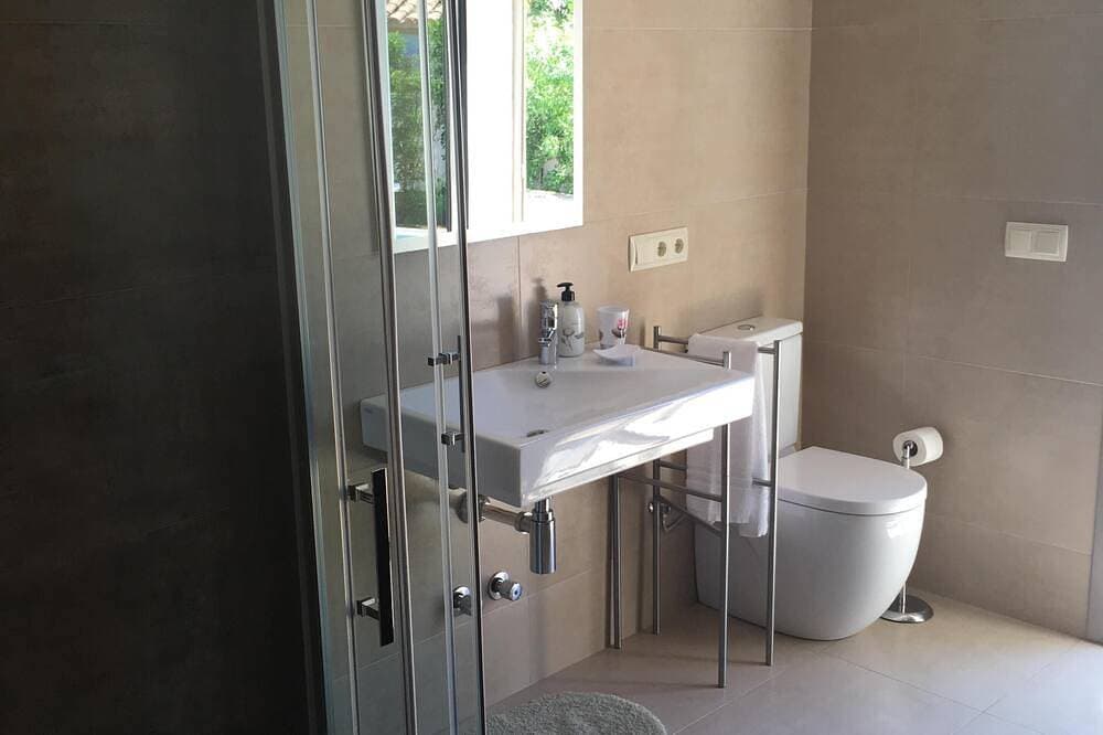 Foto 8 von 30: Neue Villa in Cala Pi. Privater Pool Strand und Abstieg zum Meer. Parken