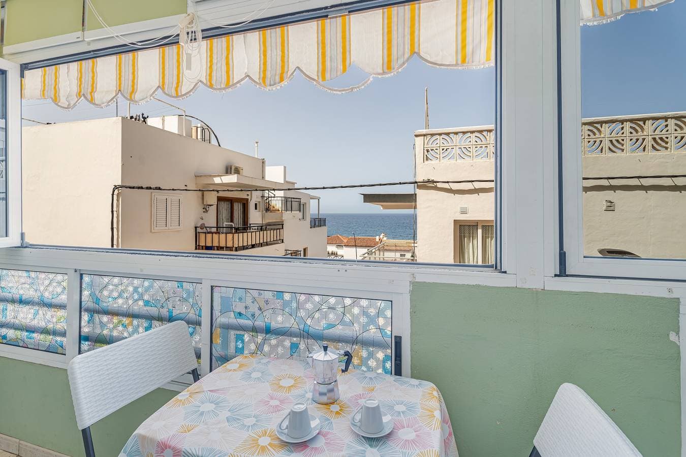 Foto 3 von 27: Ferienwohnung 'Ceyla 214' mit Meerblick, privater Terrasse und WLAN