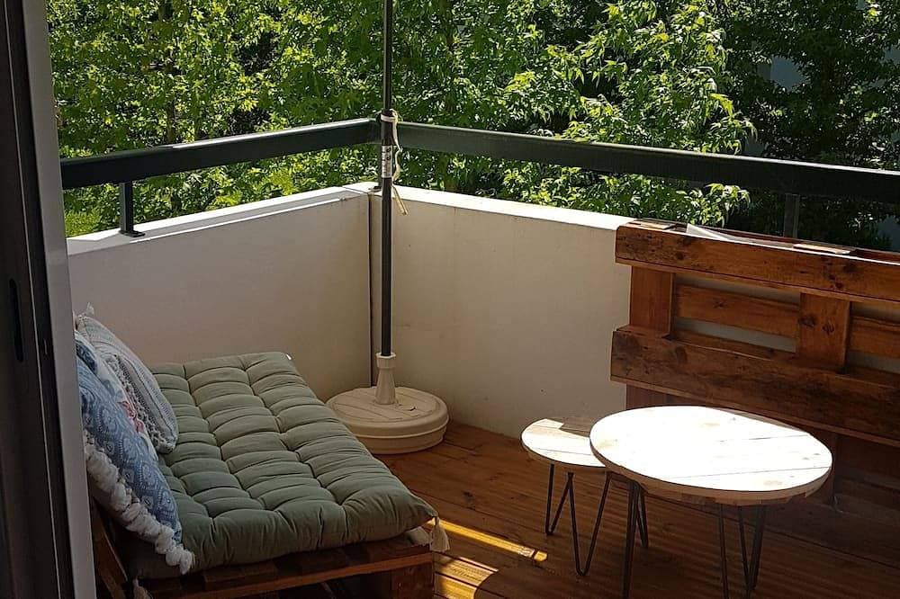 Apartment in quiet residence near Spain and the ocean 1