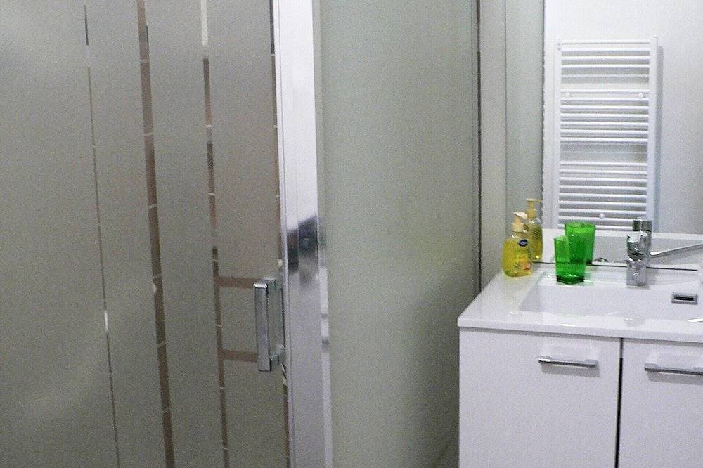 Foto 4 von 20: Komfortable Wohnung mit Wifi, TV, Balkon, Parkplatz, 2 Schlafzimmer, 1 Badezimmer, 4 Personen, 57m2