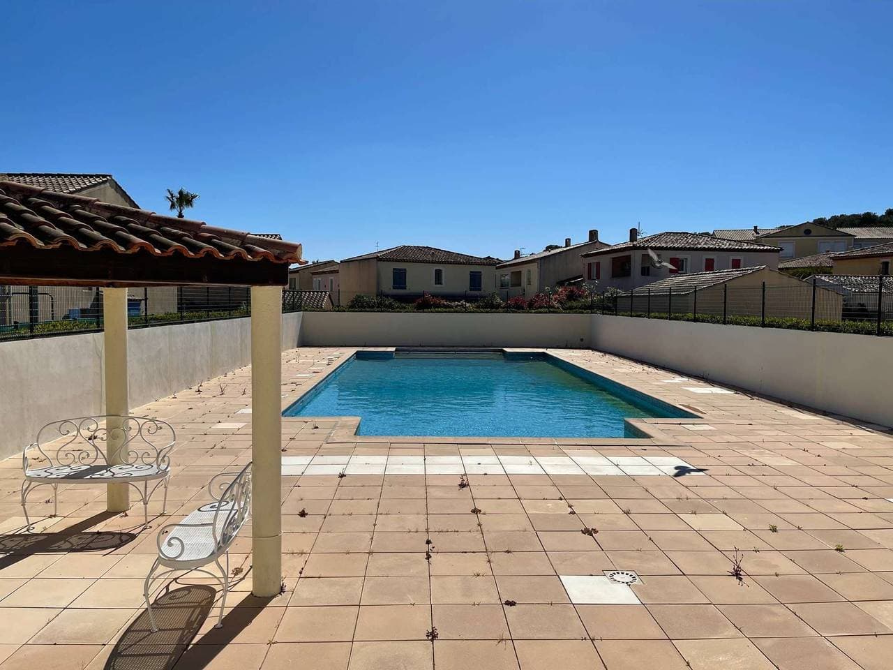 Foto 11 von 13: T2 Duplex in sicherer Residenz, privater Parkplatz, Swimmingpool, Klimaanlage, Internet