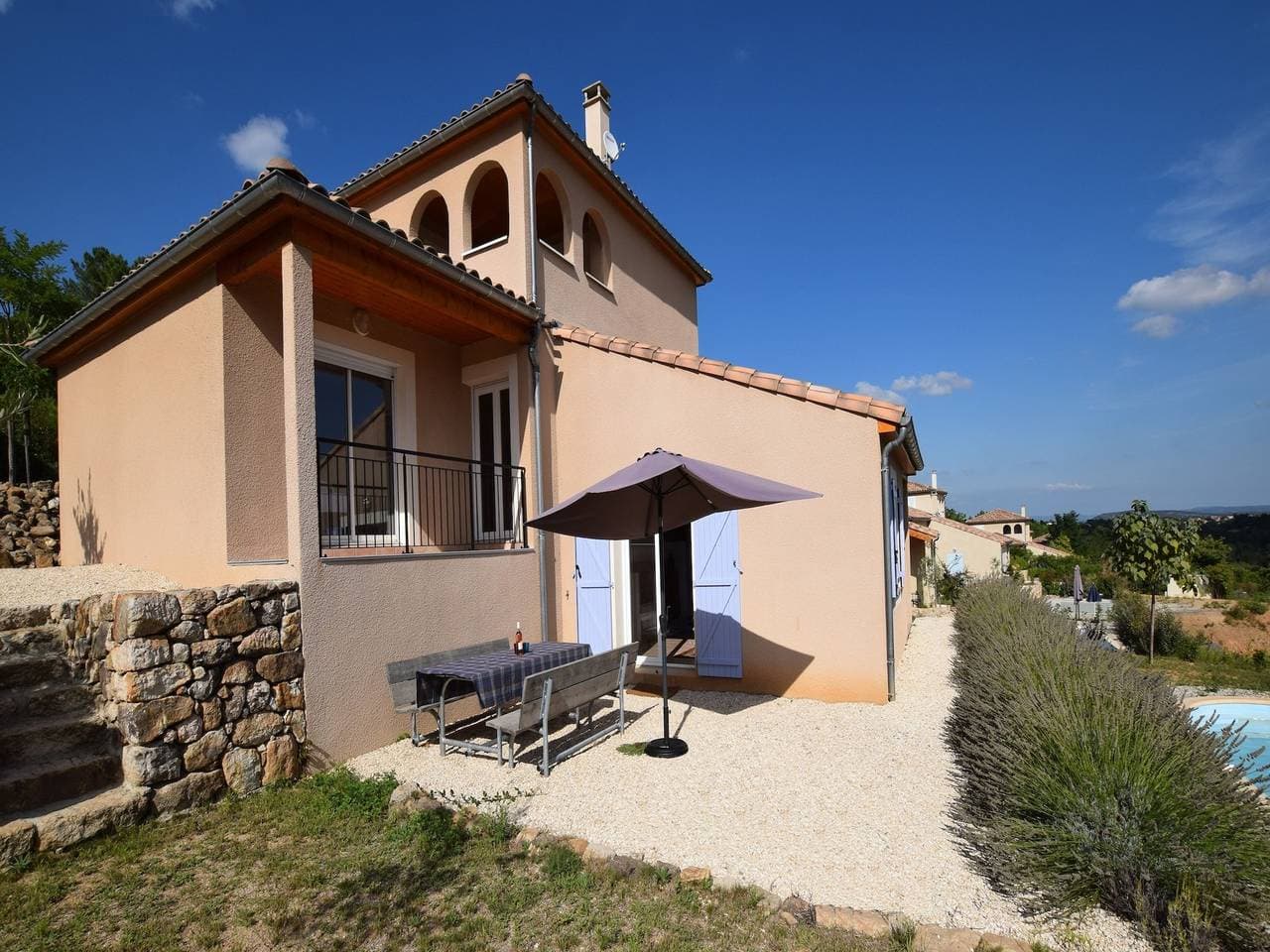 Villa 1