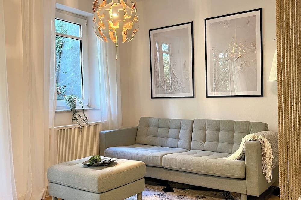 Jupas° | Red Rock Home - Balkon & Parkplatz 1