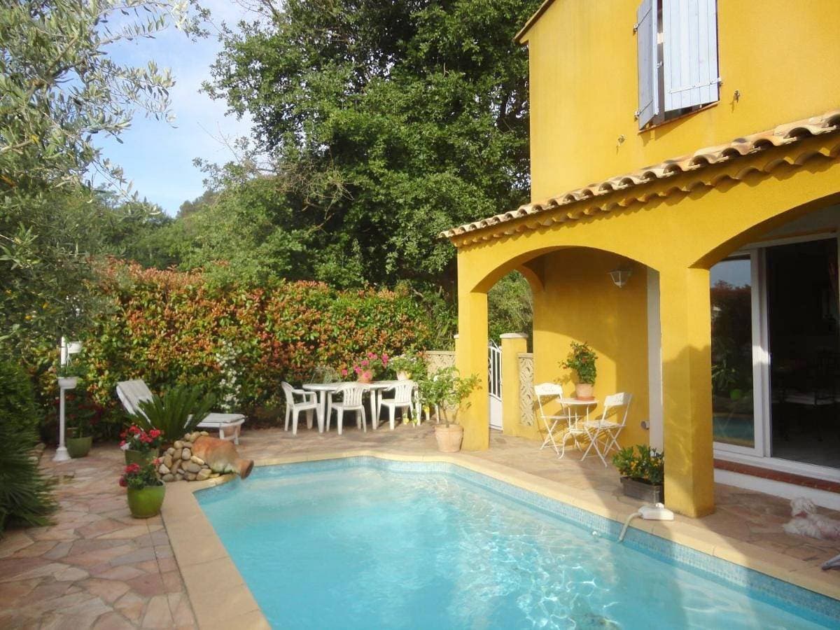 Deux Chambres chez l'habitant dans Villa de Charme avec Piscine et Proche Mer 1