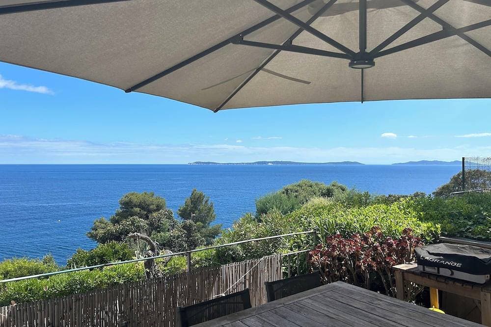 Foto 7 von 10: T2 klimatisierte Wohnung, herrliche Terrasse von 130 m2 mit Blick auf das Meer (Wifi inklusive)