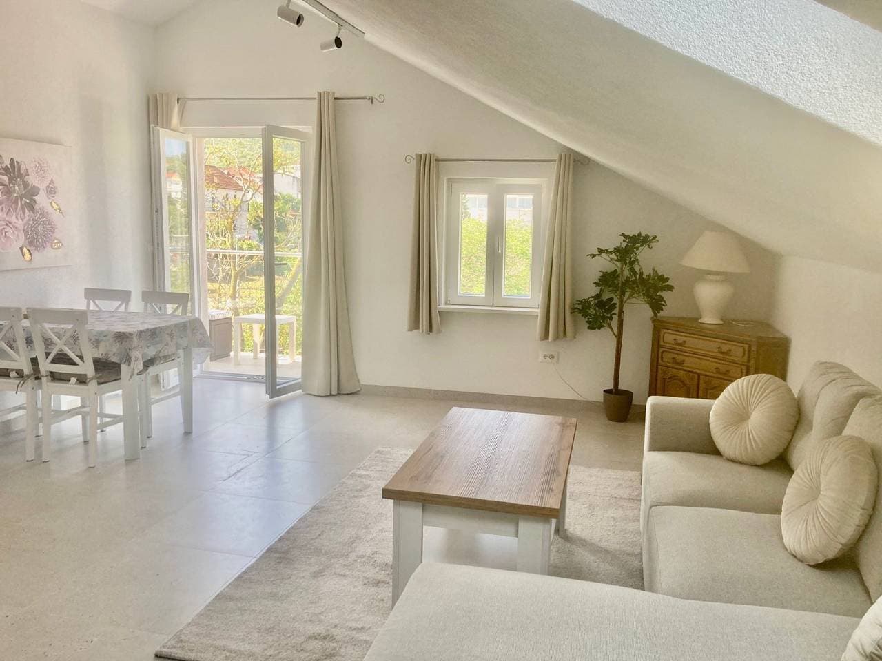 2-Zimmer-Wohnung mit Balkon 1