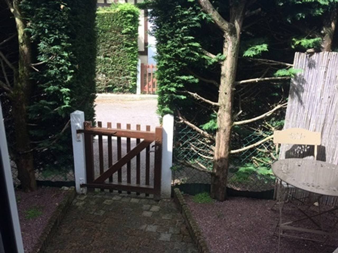 Foto 2 von 15: Charmantes Duplex-Cottage unweit des Meeres mit Garten