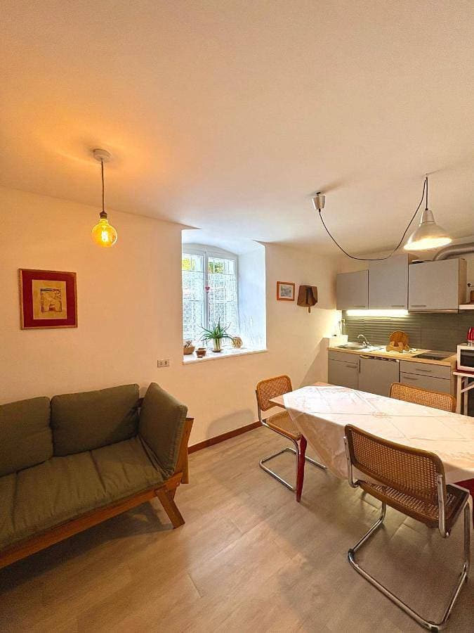 Foto 2 von 27: Two-Bedroom Apartment