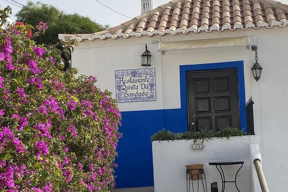 Foto 12 von 30: Luxuriöse Villa mit 2 Schlafzimmern auf der Quinta da Saudade mit 2 Pools, Tennisplatz usw.